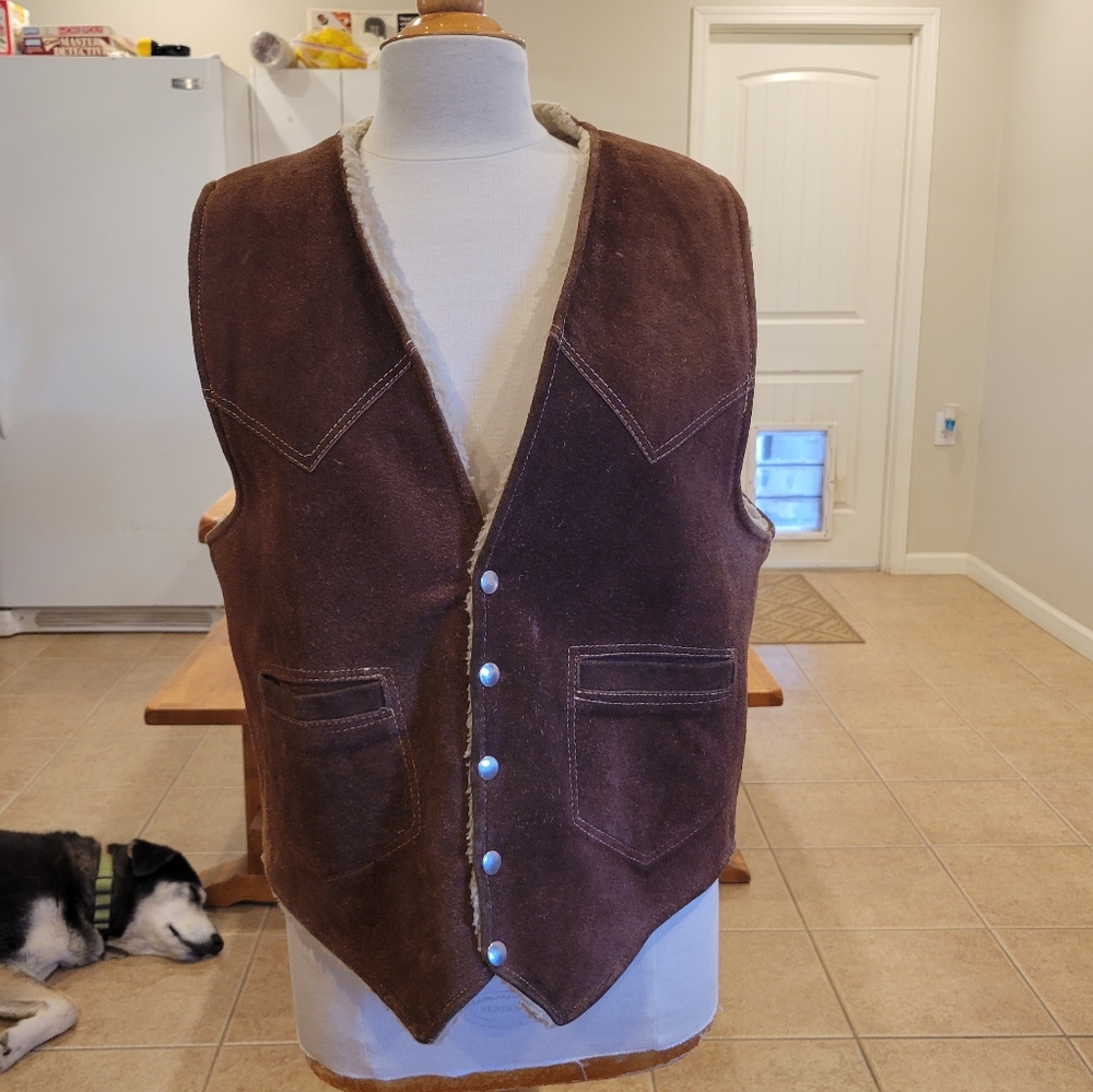 🤎EUC~ VINTAGE SUEDE LEATHER VEST